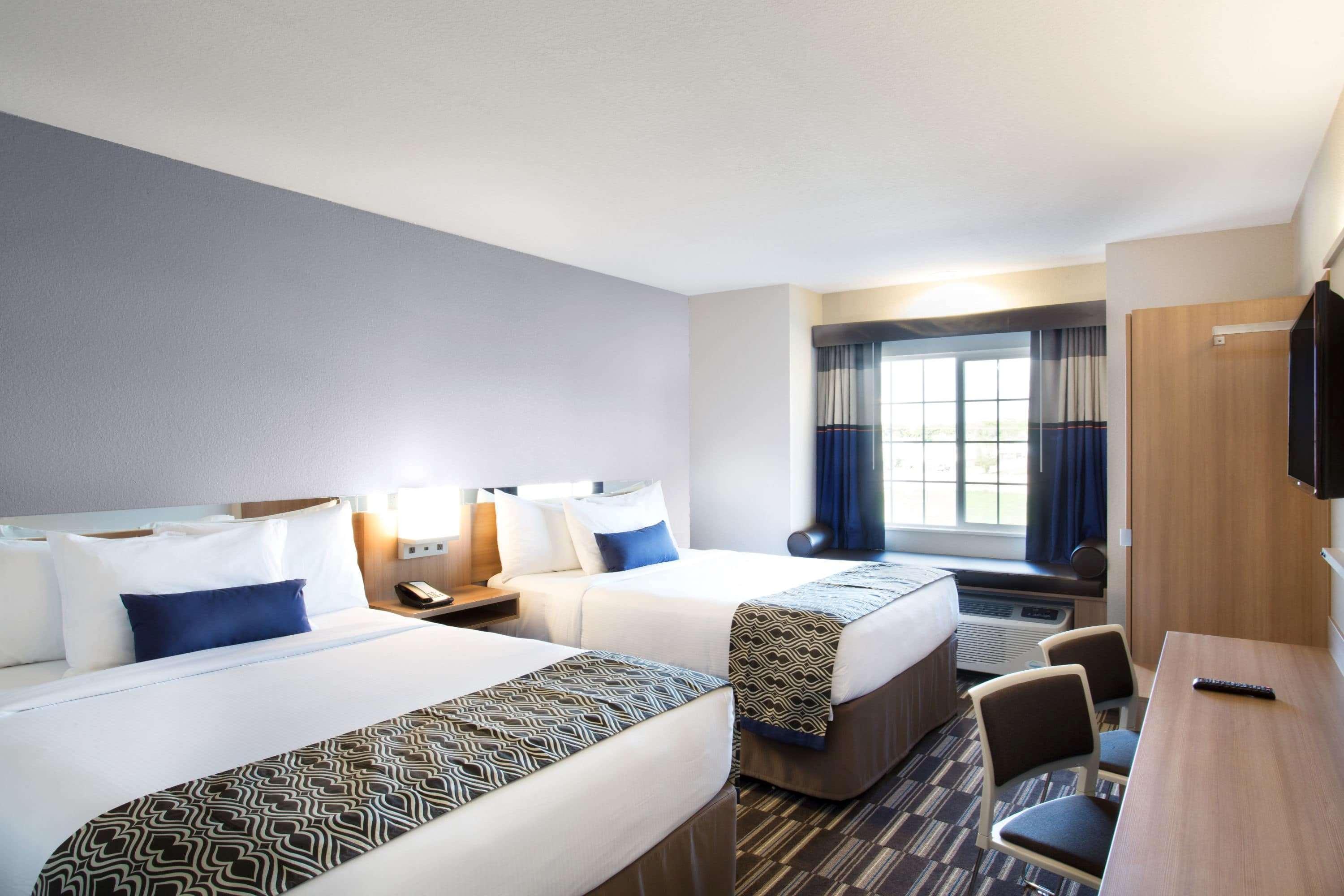 Microtel Inn & Suites By Wyndham Vernal/Naples Екстериор снимка