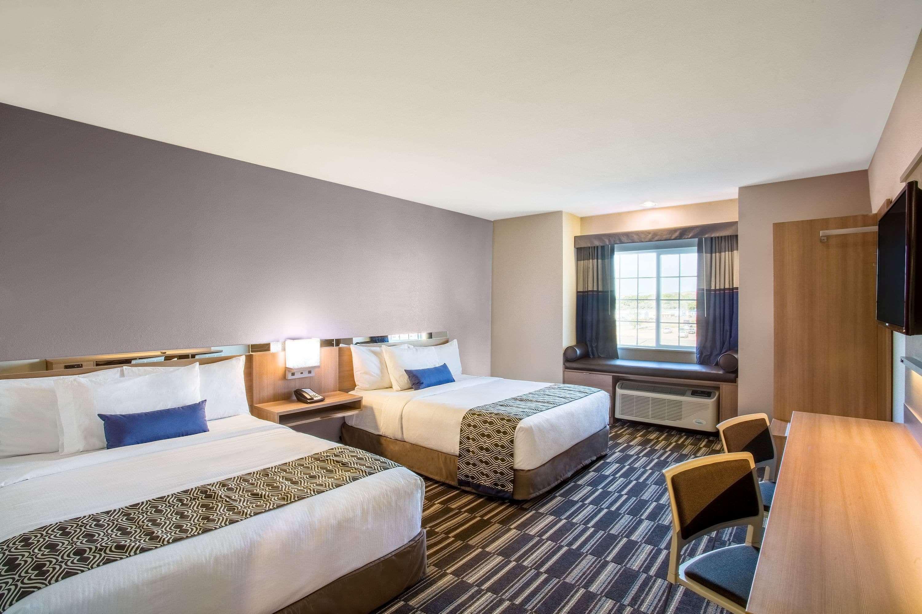 Microtel Inn & Suites By Wyndham Vernal/Naples Екстериор снимка