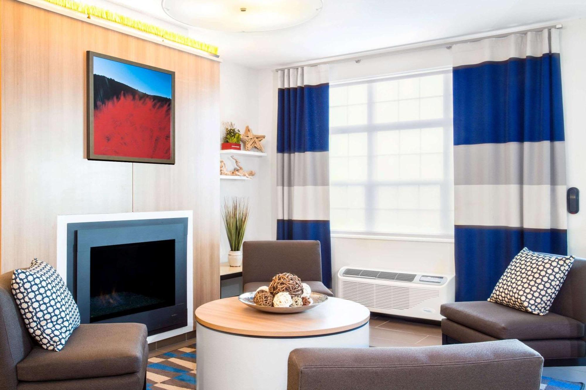 Microtel Inn & Suites By Wyndham Vernal/Naples Екстериор снимка